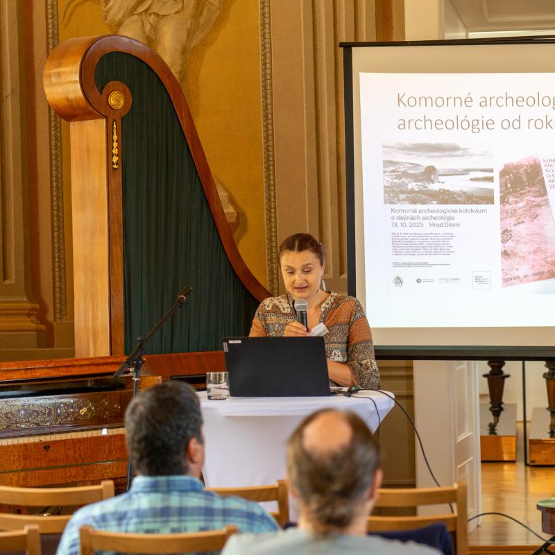 Dejiny archeológie v českých krajinách a na Slovensku